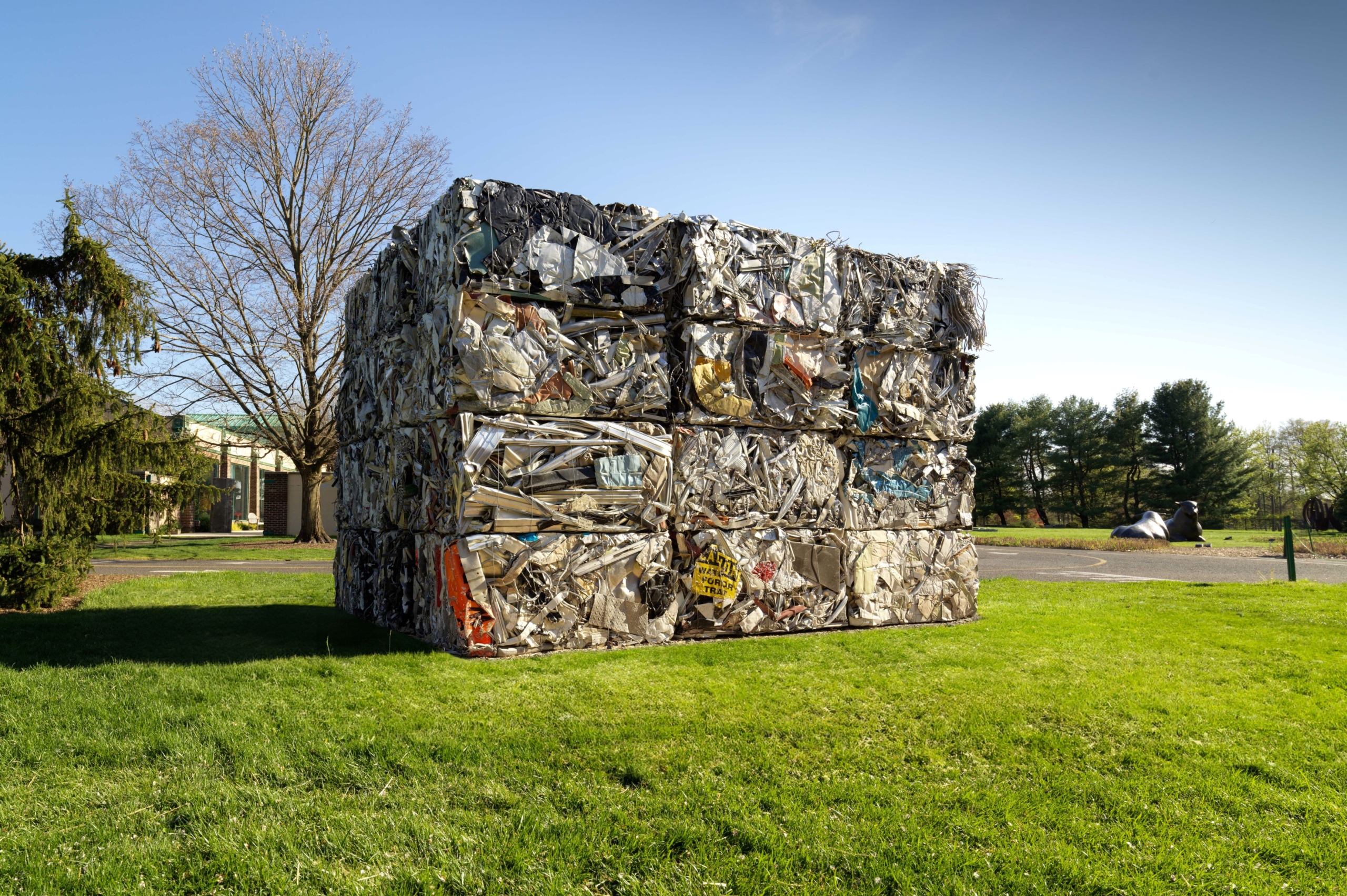 Waste as Art: Excavating Future Futures Through Multiple Perspectives 1